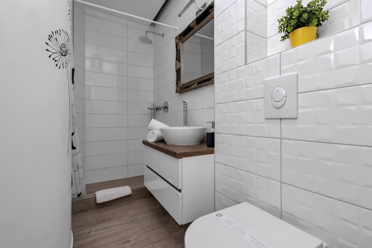 Apartments Villa Joy ポドゥゴラ エクステリア 写真