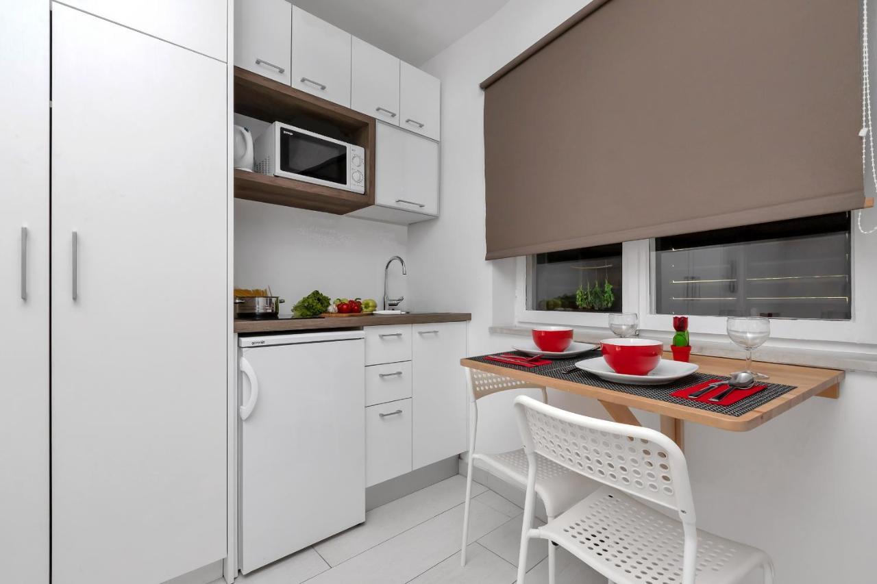 Apartments Villa Joy ポドゥゴラ エクステリア 写真