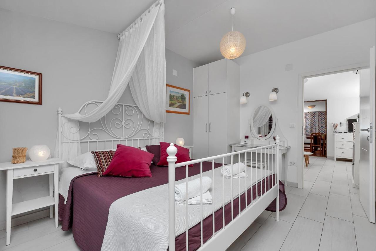 Apartments Villa Joy ポドゥゴラ エクステリア 写真