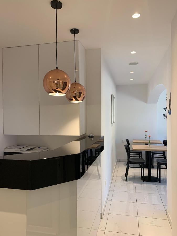 Apartments Villa Joy ポドゥゴラ エクステリア 写真